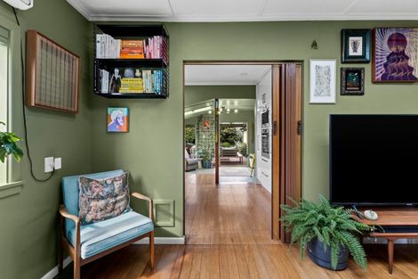 Photo of property in 4 Kuku Street, Te Awanga, 4102