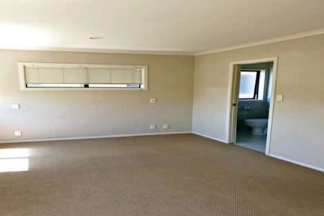 Photo of property in 102 Huntington Drive, Huntington Park, Auckland, 2013