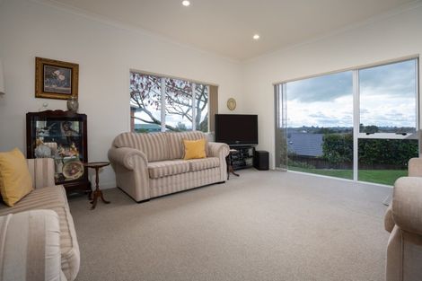 Photo of property in 117 Rototuna Road, Rototuna, Hamilton, 3210