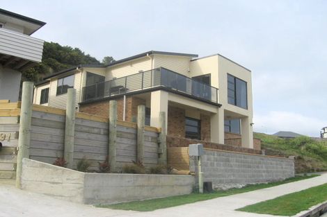 Photo of property in 93 Cedar Street, Maungaraki, Lower Hutt, 5010