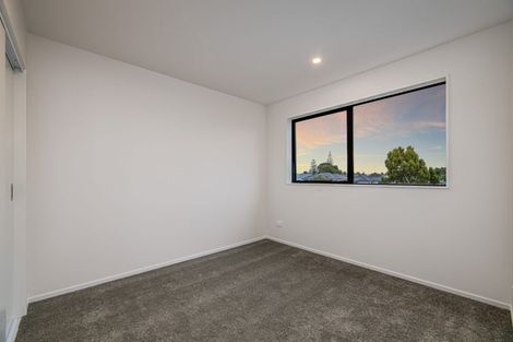 Photo of property in 1/17 Kingdale Road, Henderson, Auckland, 0610