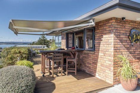 Photo of property in 3 Kinder Street, Acacia Bay, Taupo, 3330