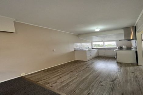 Photo of property in 1/58 Manuka Road, Glenfield, Auckland, 0629