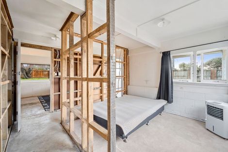 Photo of property in 1 The Terrace, Herald Island, Auckland, 0618