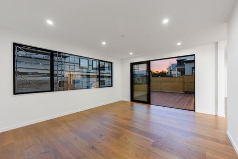 Photo of property in 55 Streamview Way, Long Bay, Auckland, 0630