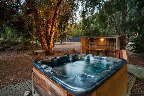 Photo of property in 728 Kane Road, Hawea Flat, Wanaka, 9382