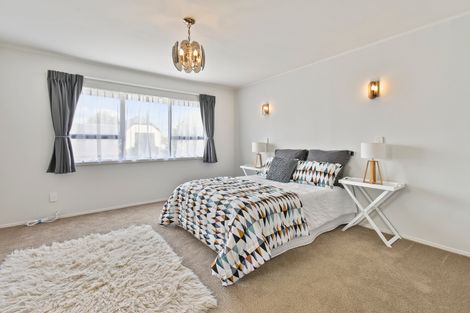 Photo of property in 147 Walter Strevens Drive, Conifer Grove, Takanini, 2112