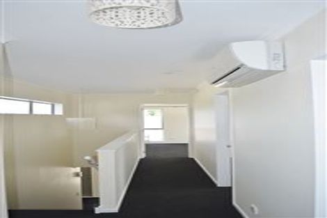 Photo of property in 33 Leighton Avenue, Waiwhetu, Lower Hutt, 5010