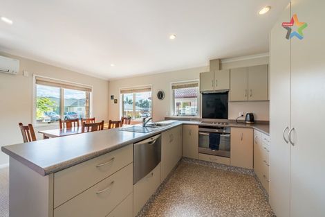 Photo of property in 37 Woodland Mews, Wainuiomata, Lower Hutt, 5014