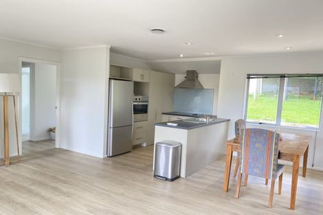 Photo of property in 8 Phillip Avenue, Glen Eden, Auckland, 0602