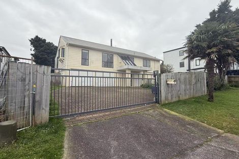 Photo of property in 19 Crosby Road, West Harbour, Auckland, 0618