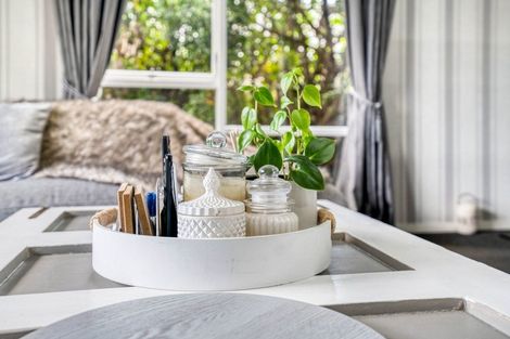 Photo of property in 27 Jenkins Avenue, Redwood, Christchurch, 8051