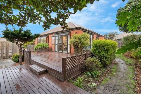 Photo of property in 3a Juniper Place, Burnside, Christchurch, 8053