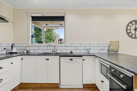 Photo of property in 41 Dingadee Street, Welcome Bay, Tauranga, 3112