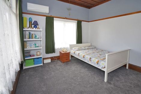 Photo of property in 84 Forest Lake Road, Forest Lake, Hamilton, 3200