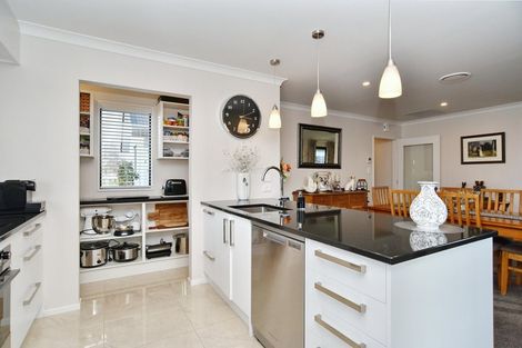 Photo of property in 6 Pembrook Close, Rangiora, 7400