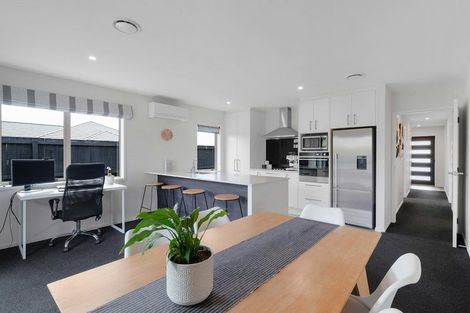 Photo of property in 15 Koareare Avenue, Halswell, Christchurch, 8025