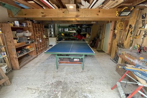 Photo of property in 9 Raroa Terrace, Waiatarua, Auckland, 0604