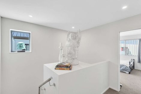 Photo of property in 9/60 Kelman Road, Kelston, Auckland, 0602