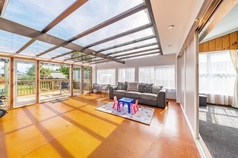 Photo of property in 40 Moeraki Road, Maoribank, Upper Hutt, 5018