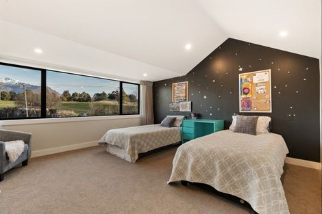 Photo of property in 2 Brodie Avenue, Arrowtown, 9302