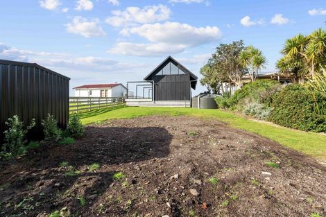 Photo of property in 497 Waikawa-curio Bay Road, Curio Bay, Tokanui, 9884