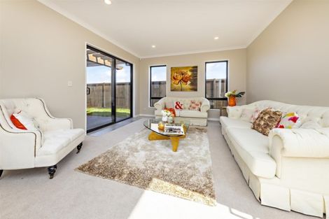 Photo of property in 37 Papareia Road, Karaka, Papakura, 2113