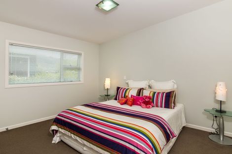 Photo of property in 2 Seagers Close, Kinloch, Taupo, 3377