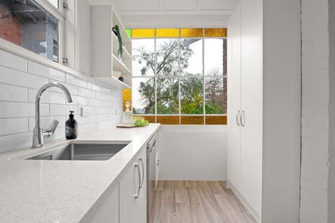 Photo of property in 8 Pembroke Lane, Hamilton Lake, Hamilton, 3204