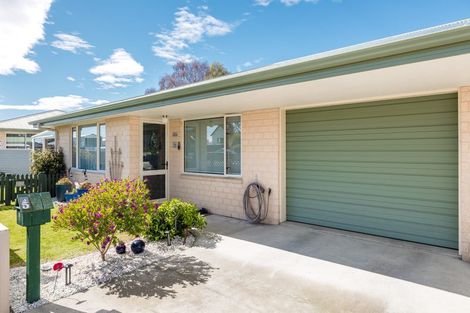 Photo of property in 5 Herbert Street, Waimate, 7924