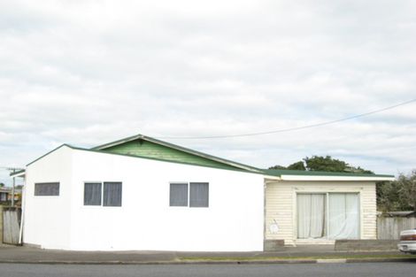 Photo of property in 28 Ngaio Street, Strandon, New Plymouth, 4312