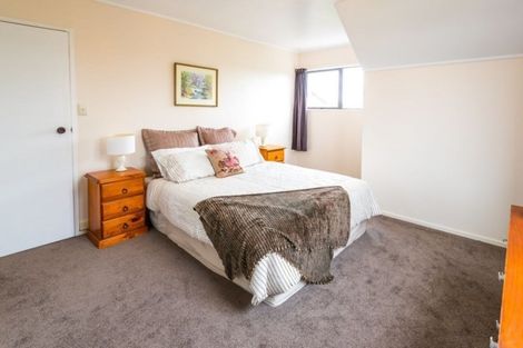 Photo of property in 14a Bungalore Place, Half Moon Bay, Auckland, 2012