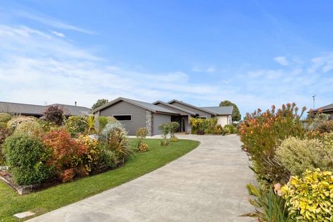 Photo of property in 16 Kilsby Place, Levin, 5510