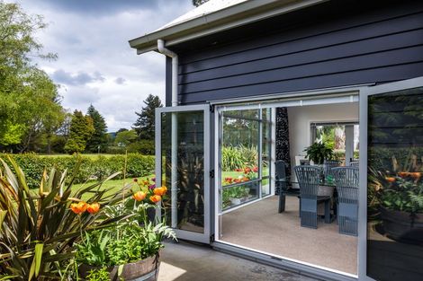 Photo of property in 2 Seagers Close, Kinloch, Taupo, 3377