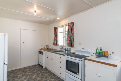 Photo of property in 246 Te Moana Road, Waikanae, 5036