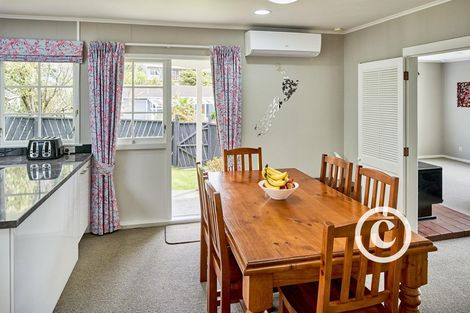 Photo of property in 7 Luff Place, Whitby, Porirua, 5024