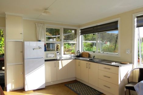 Photo of property in 40 Puriri Road, Te Kouma, Coromandel, 3581