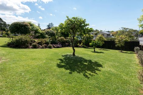 Photo of property in 30 Paparoa Road, Cockle Bay, Auckland, 2014