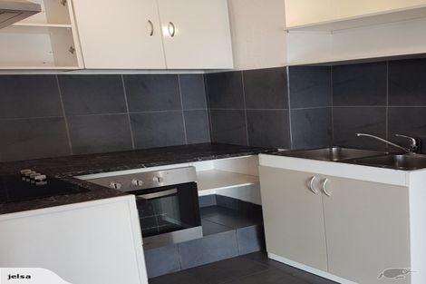 Photo of property in 2/56 Birkdale Road, Birkdale, Auckland, 0626