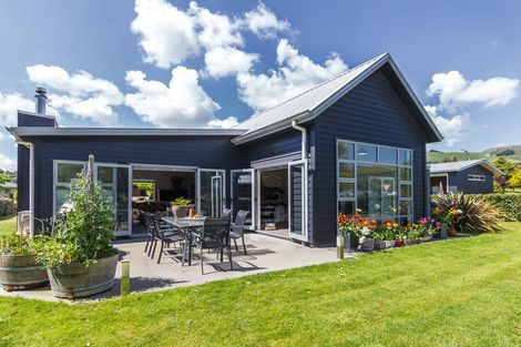 Photo of property in 2 Seagers Close, Kinloch, Taupo, 3377