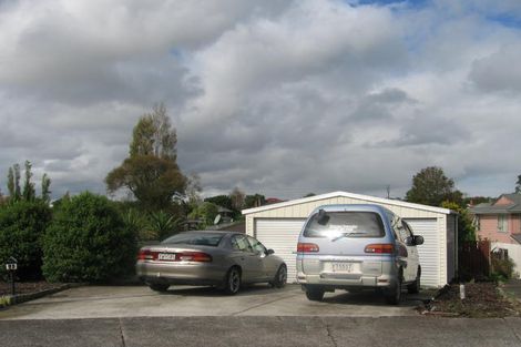 Photo of property in 14 Karina Place, Glen Eden, Auckland, 0602