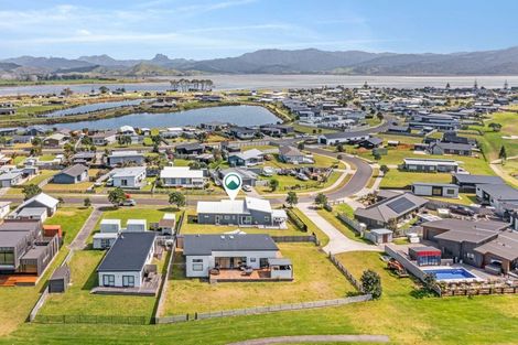 Photo of property in 139 Rangiora Crescent, Matarangi, Whitianga, 3592