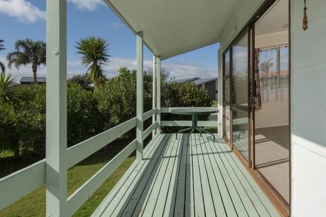 Photo of property in 2 Francis Drive, Katikati, 3129