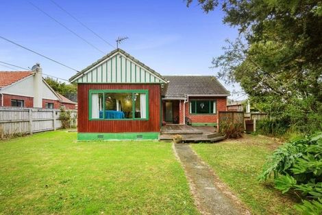 Photo of property in 2 Brook Street, Waiwhetu, Lower Hutt, 5010
