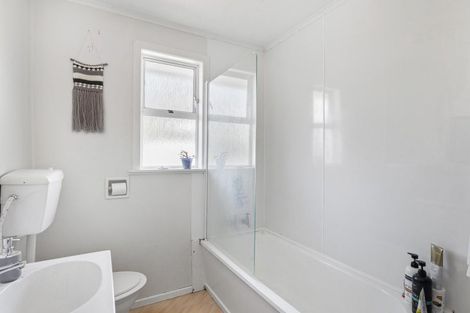 Photo of property in 521 Mangorei Road, Highlands Park, New Plymouth, 4312