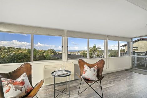 Photo of property in 10 Robin Lane, Browns Bay, Auckland, 0630