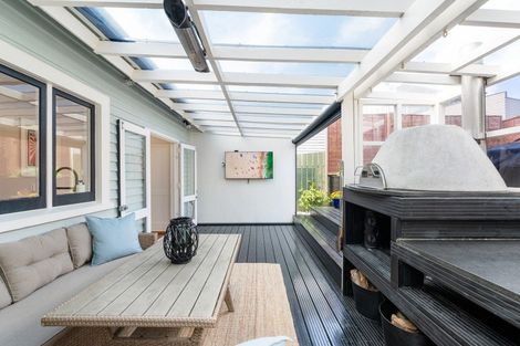 Photo of property in 12 Sunshine Avenue, Karori, Wellington, 6012