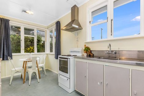 Photo of property in 12 Cornwall Crescent, Cannons Creek, Porirua, 5024