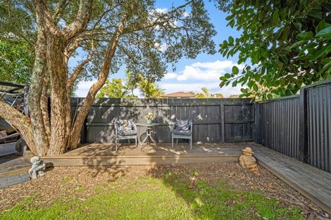 Photo of property in 2/109 Oaktree Avenue, Browns Bay, Auckland, 0630