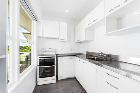 Photo of property in 56 Stanmore Bay Road, Stanmore Bay, Whangaparaoa, 0932